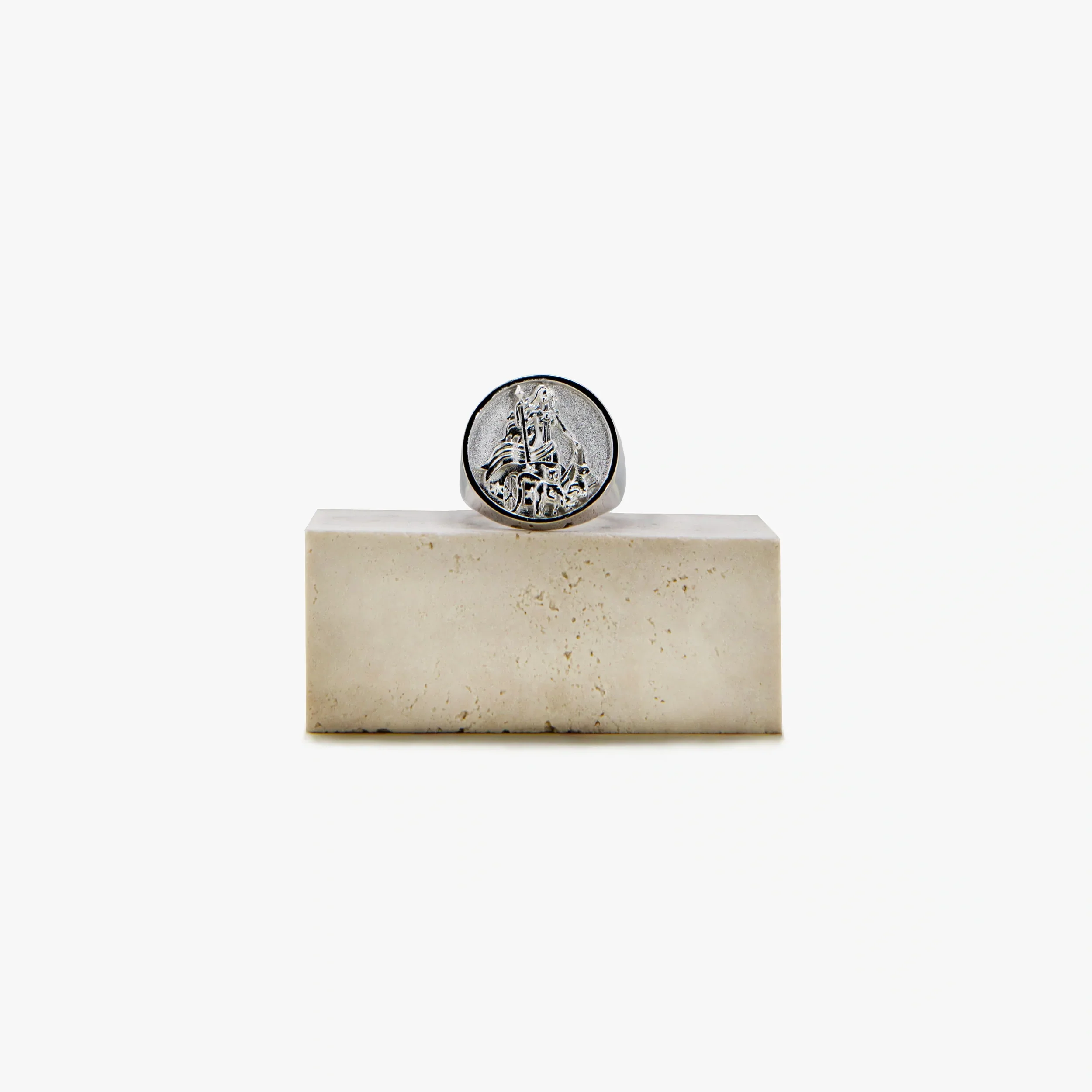 Archive Freya Large Signet Ring - Image 2