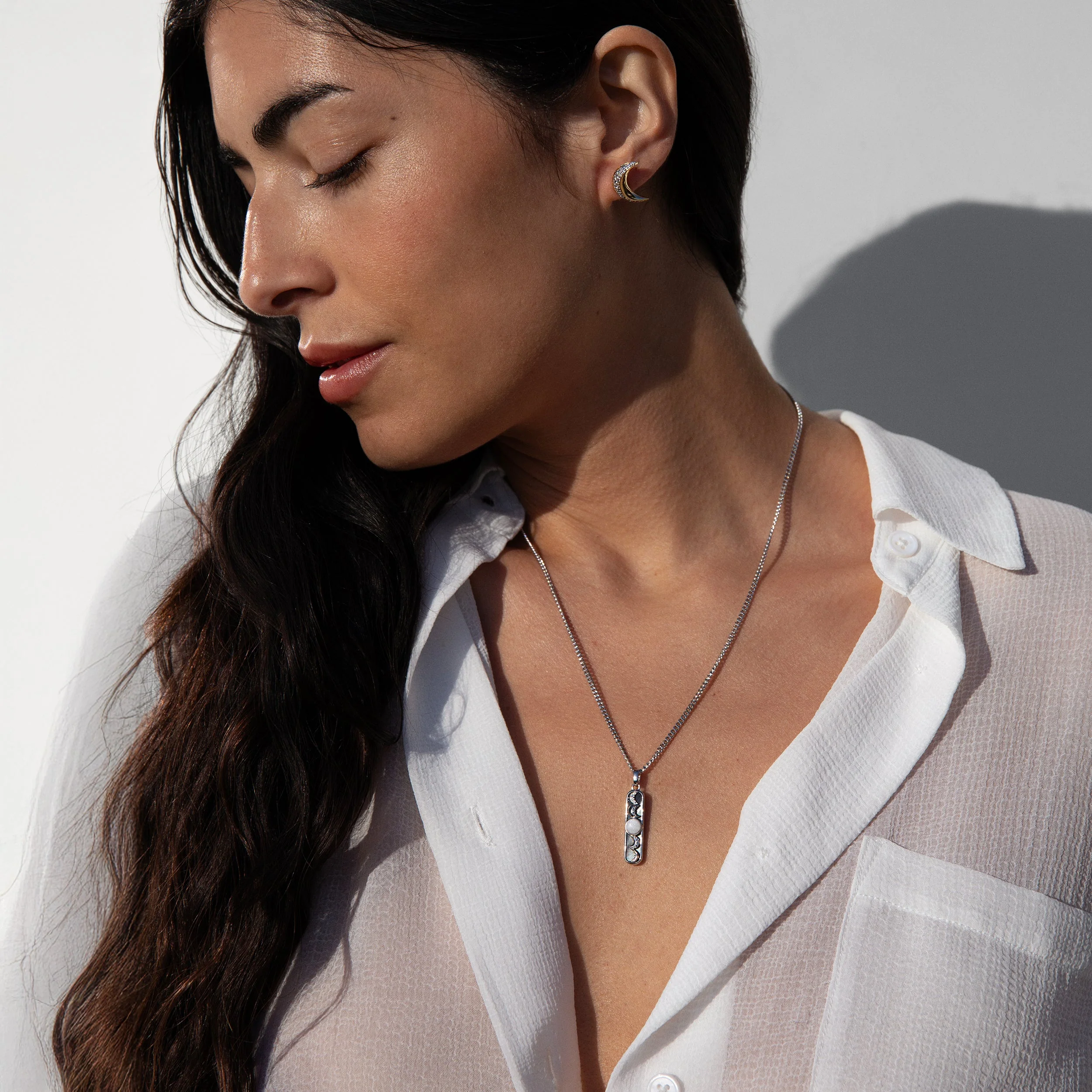 Black Mother of Pearl Moon Phase Necklace - Image 3