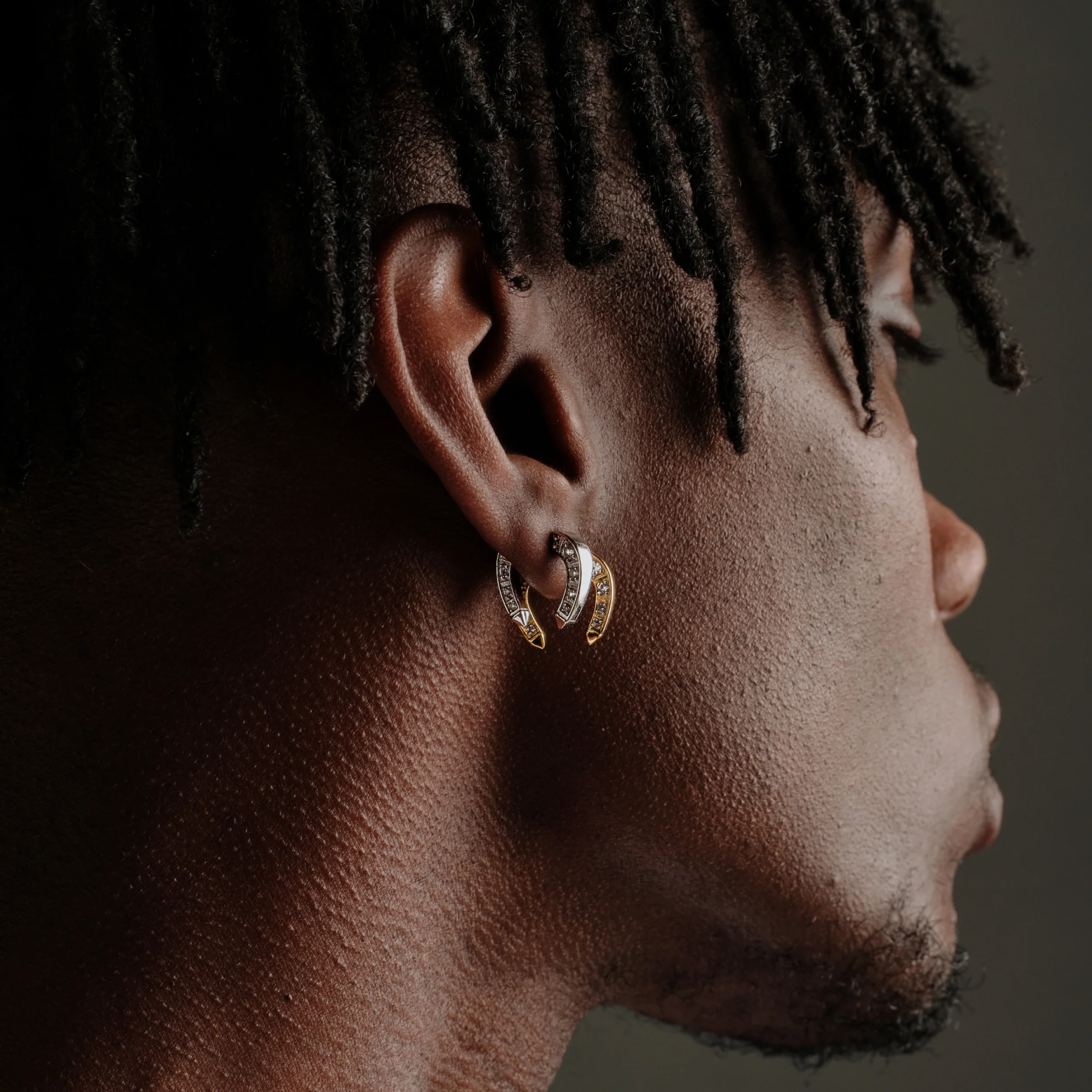 Sapphire Horseshoe Earring - Image 5