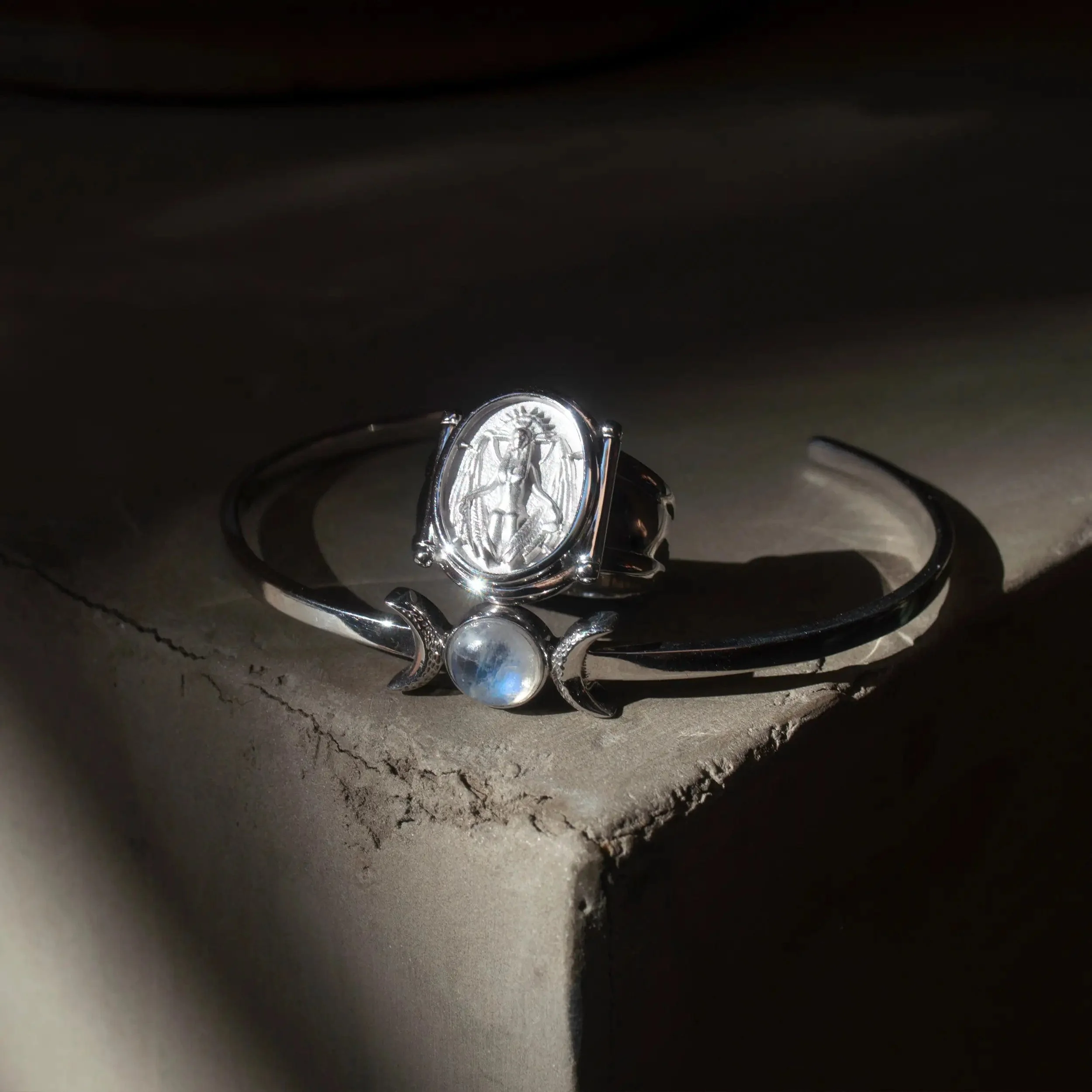 Special Edition Lilith Signet Ring - Image 7