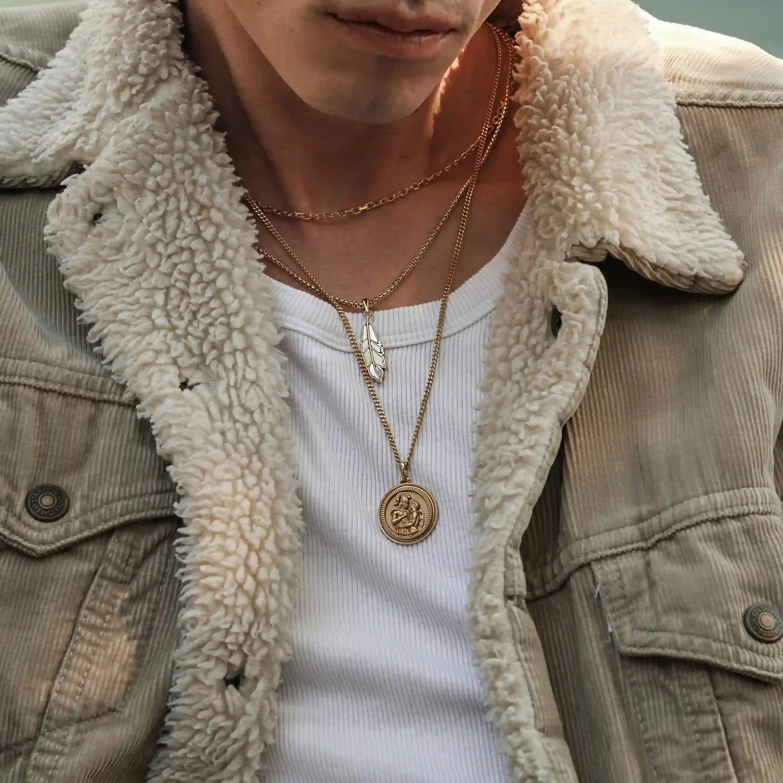 Men's Mother of Pearl Feather Necklace - Image 4