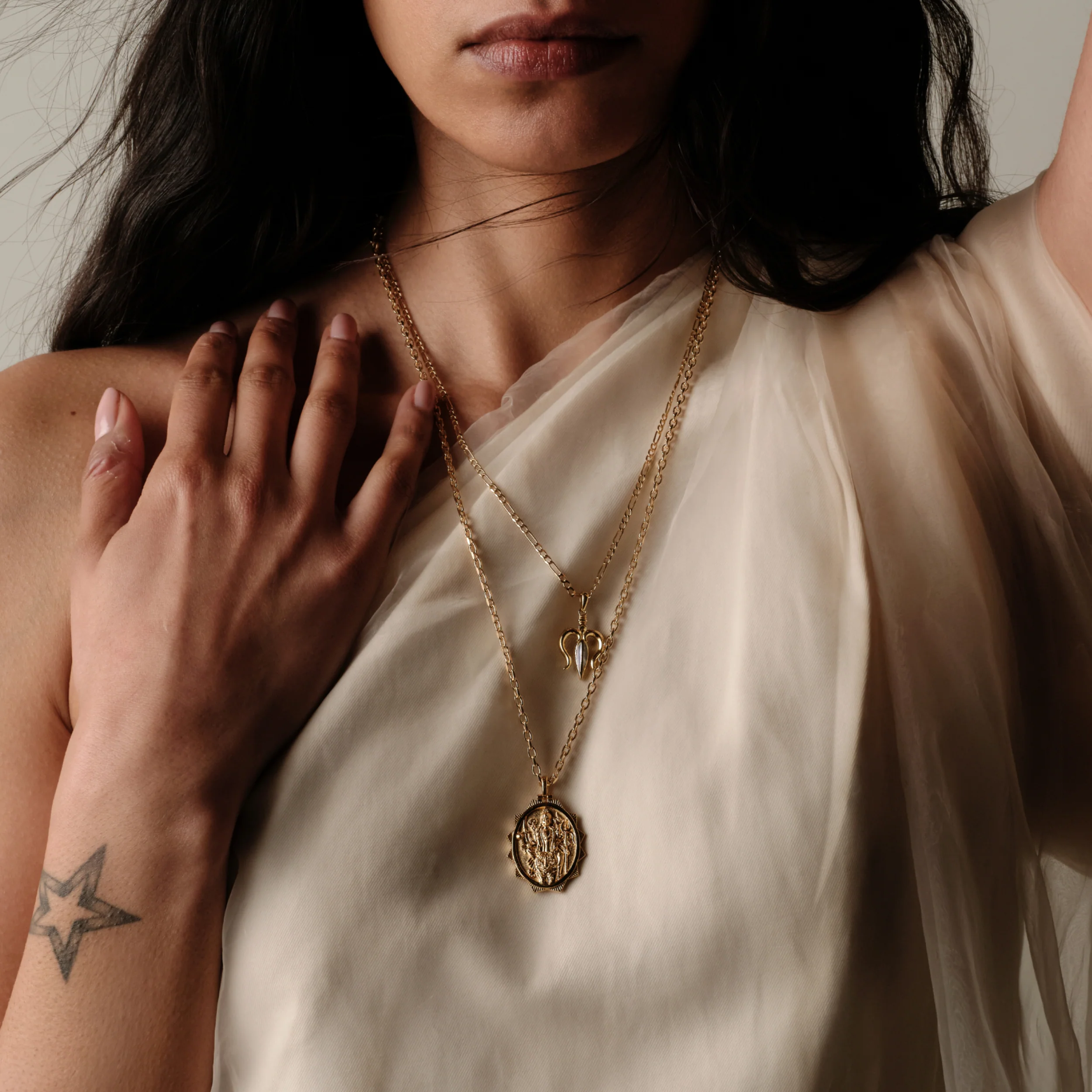 Mother of Pearl Trident Amulet - Image 6