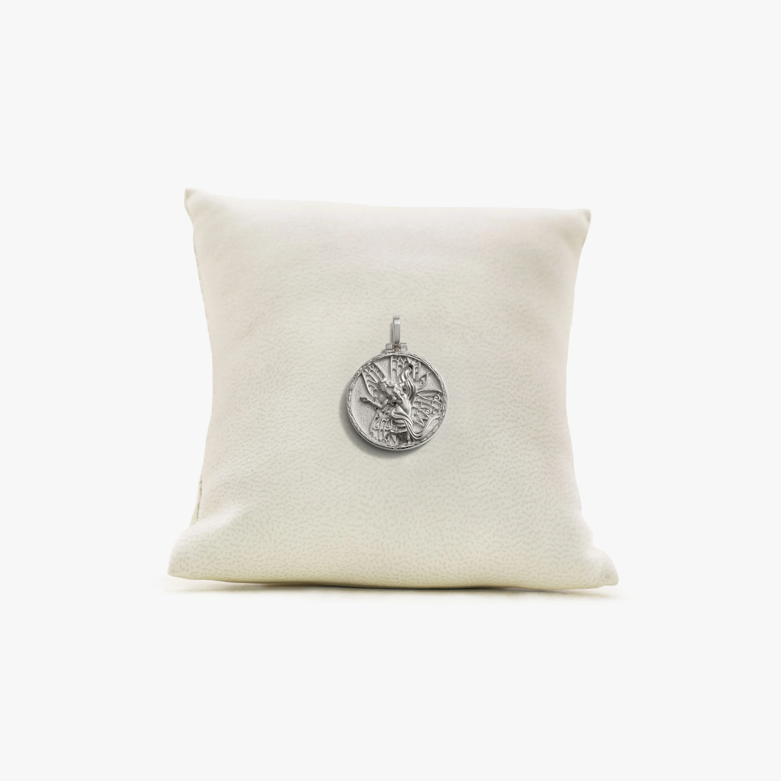 Archive Queen of the Fairies Pendant - Image 4