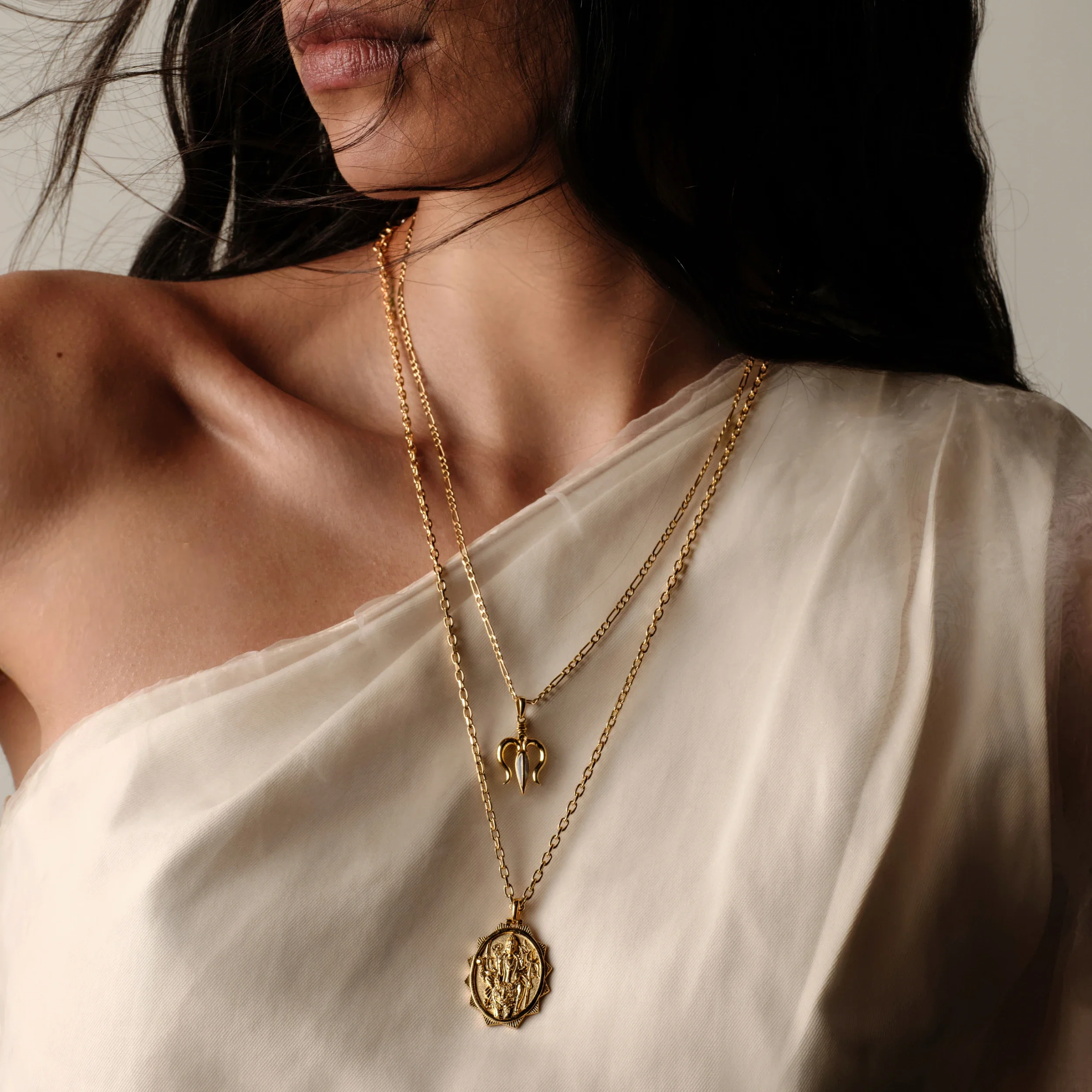Mother of Pearl Trident Necklace - Image 2