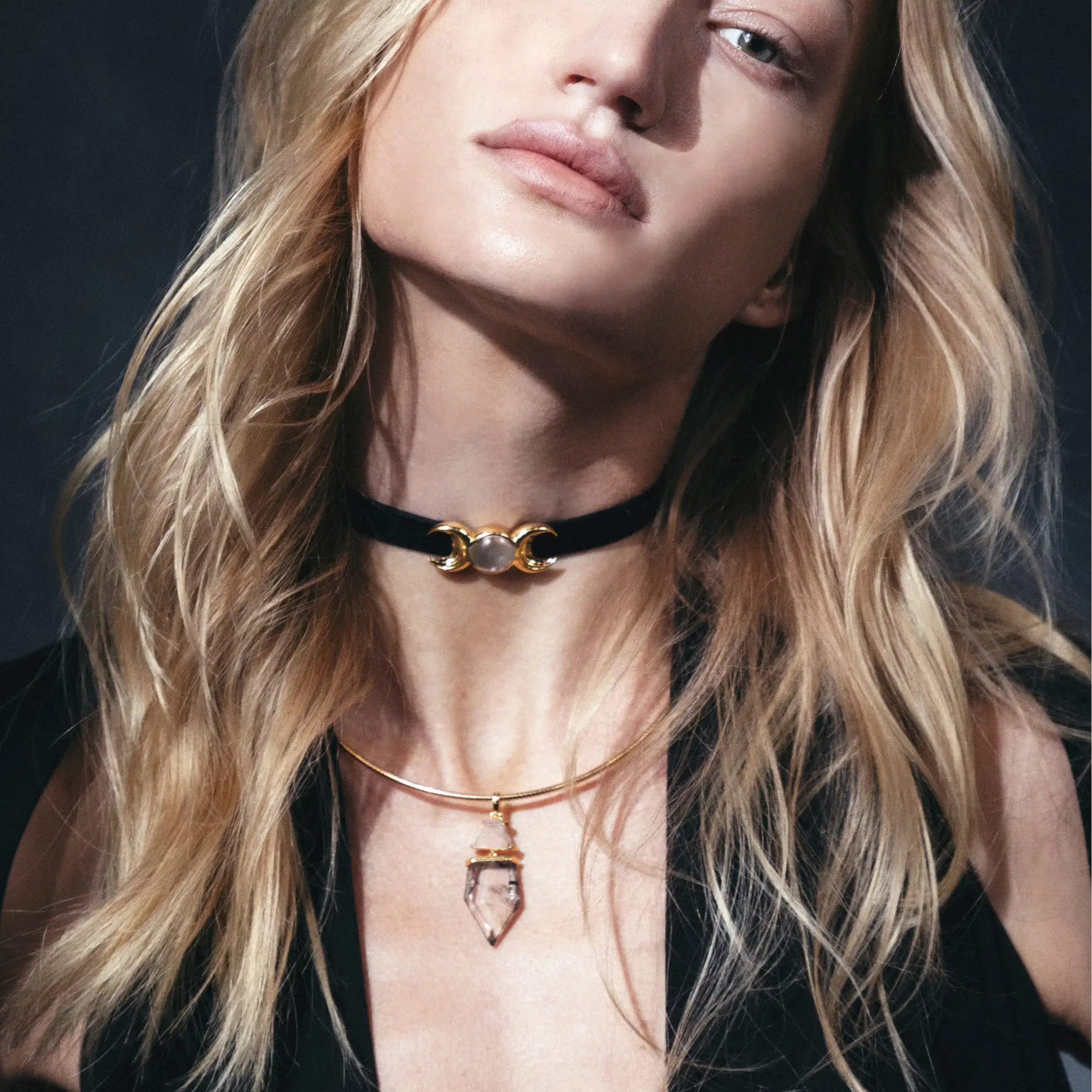 Triple Moon Velvet Choker - Image 2
